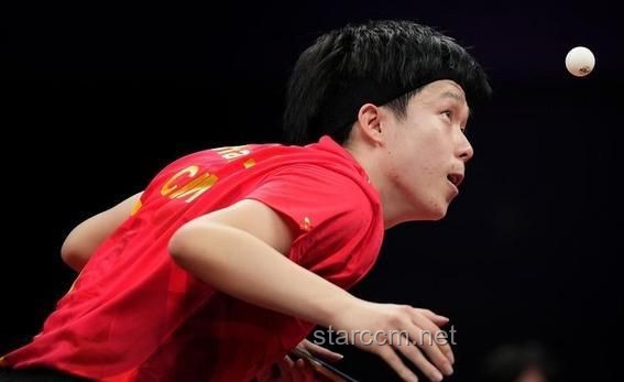 王楚钦奥运经历复盘：如何从32强止步中汲取力量，迈向巅峰